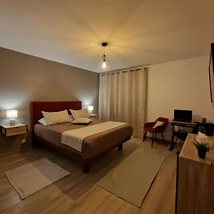 https://moreira-santos-chambre-privee-a-louer.hotels-rhonealpes.com